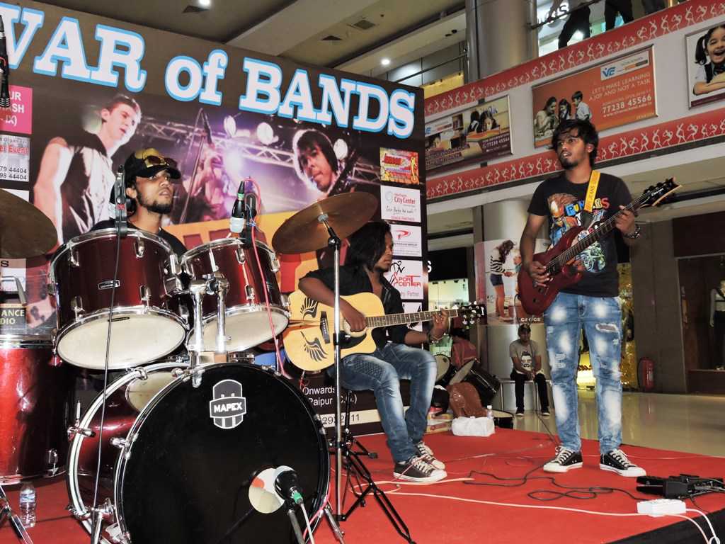 WAR OF BANDS IN CITY CENTER MALL RAIPUR ORGANIZED BY JCI RAIPUR BRAIN WASH AND JUNOON MUSICAL GROUP RAIPUR