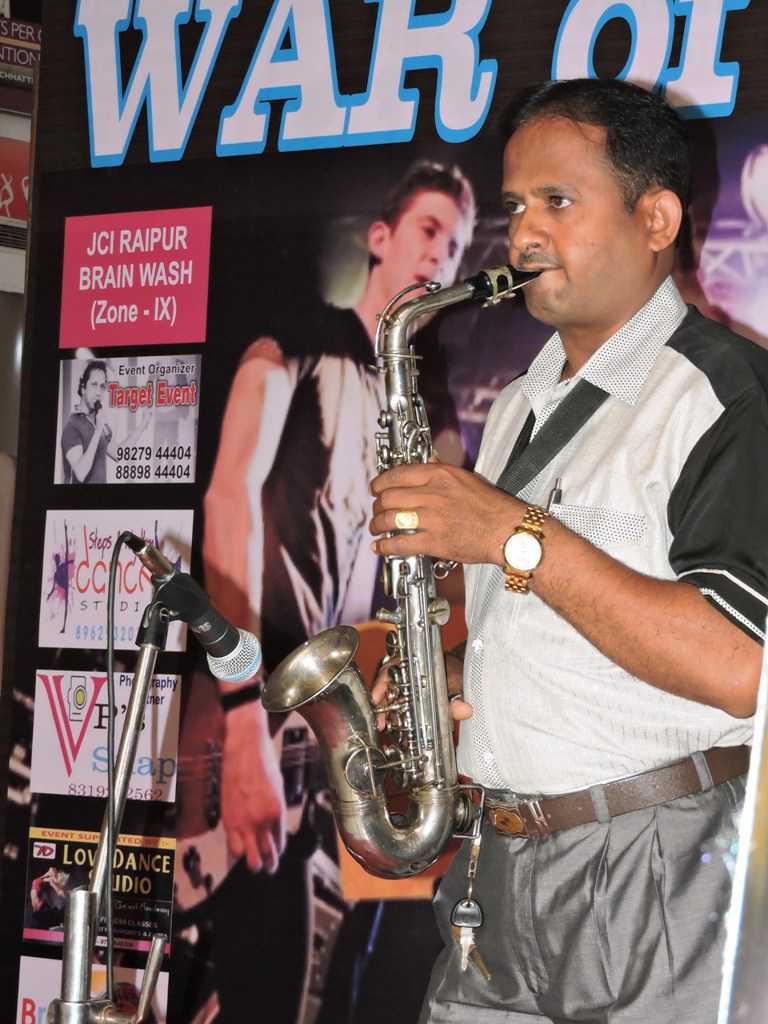 WAR OF BANDS IN CITY CENTER MALL RAIPUR ORGANIZED BY JCI RAIPUR BRAIN WASH AND JUNOON MUSICAL GROUP RAIPUR