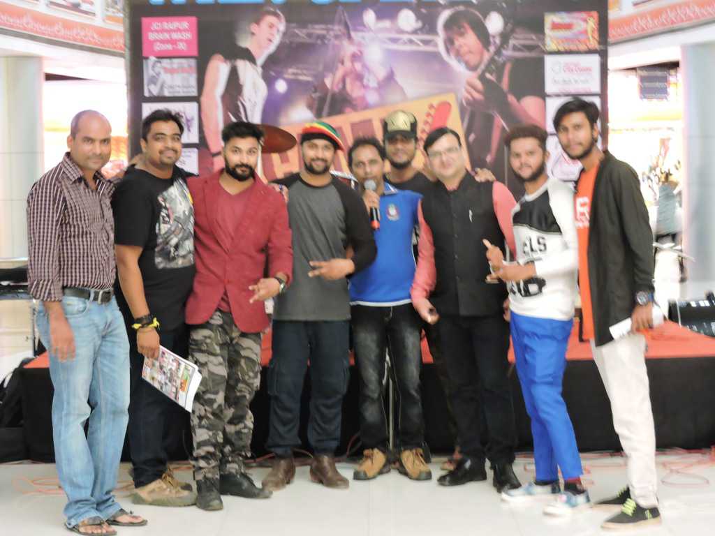 WAR OF BANDS IN CITY CENTER MALL RAIPUR ORGANIZED BY JCI RAIPUR BRAIN WASH AND JUNOON MUSICAL GROUP RAIPUR