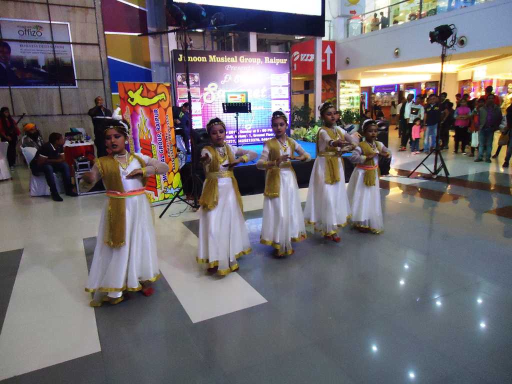 EK SHAAM SANGEET KE NAME IN MAGNETO MALL