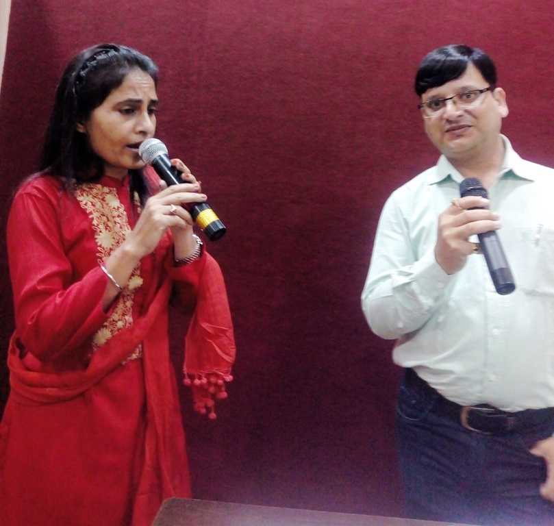 Tum Mujhe Yun Bhula Naa Paoge 